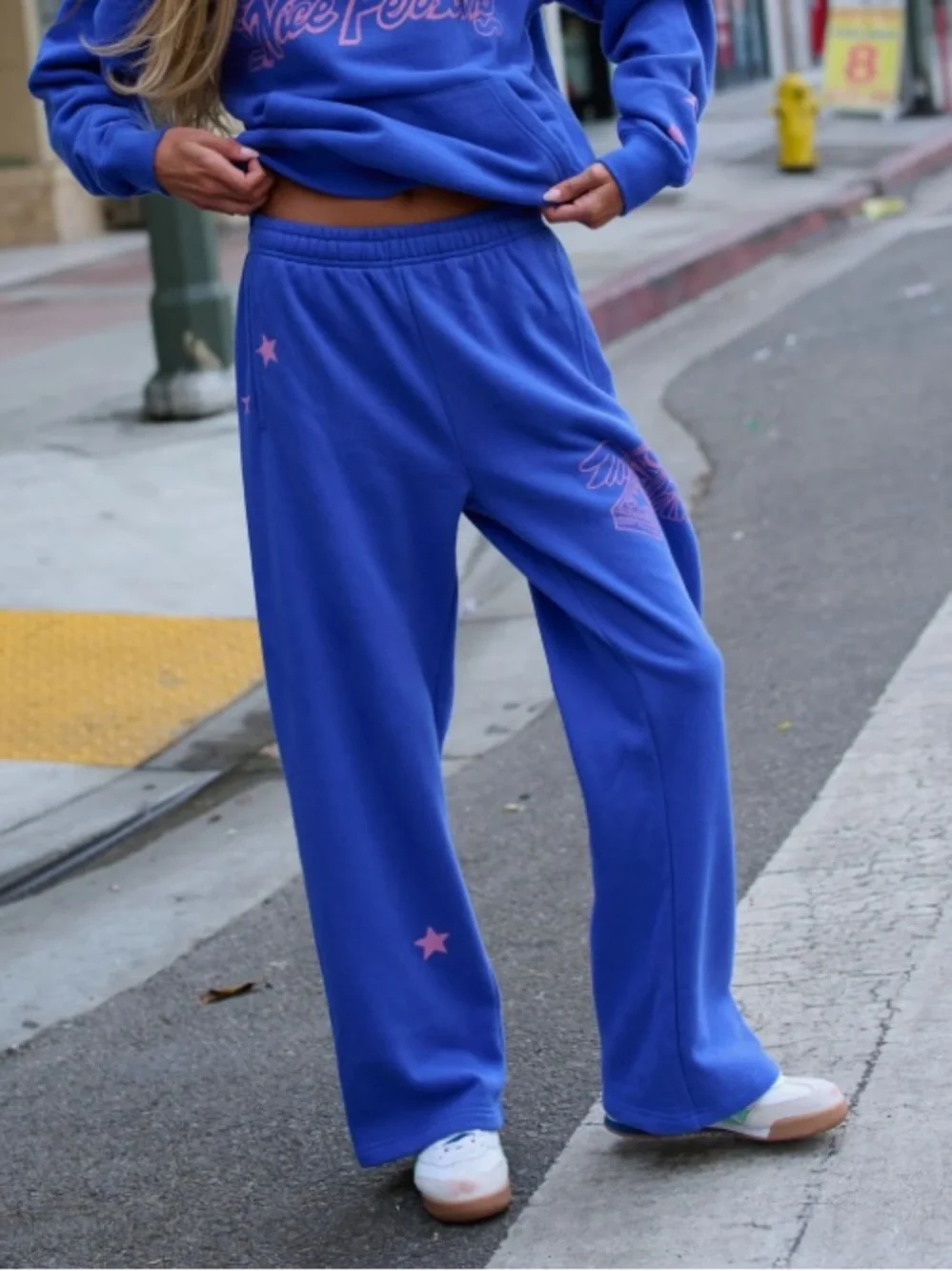 New nwt the natfair group it Costs $0 to be a nice person sweatpant